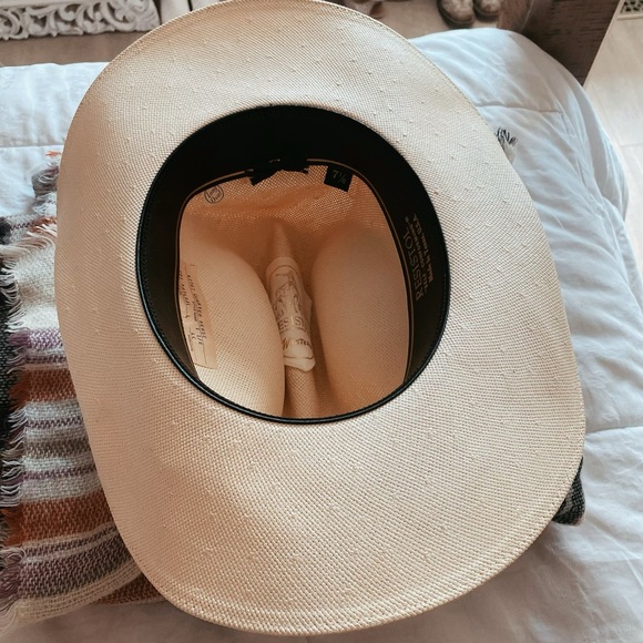 Resistol Quarter Horse long oval cowboy hat - Picture 13 of 13